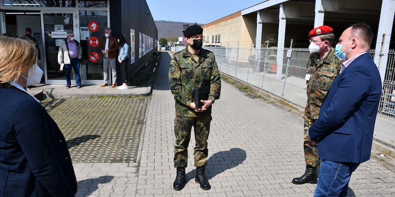 Kommandeur des Landeskommandos Niedersachsen besucht Impfzentrum